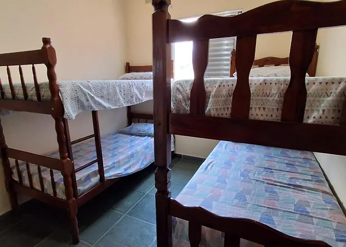 Apto Arejado em Ubatuba Próximo a Praia